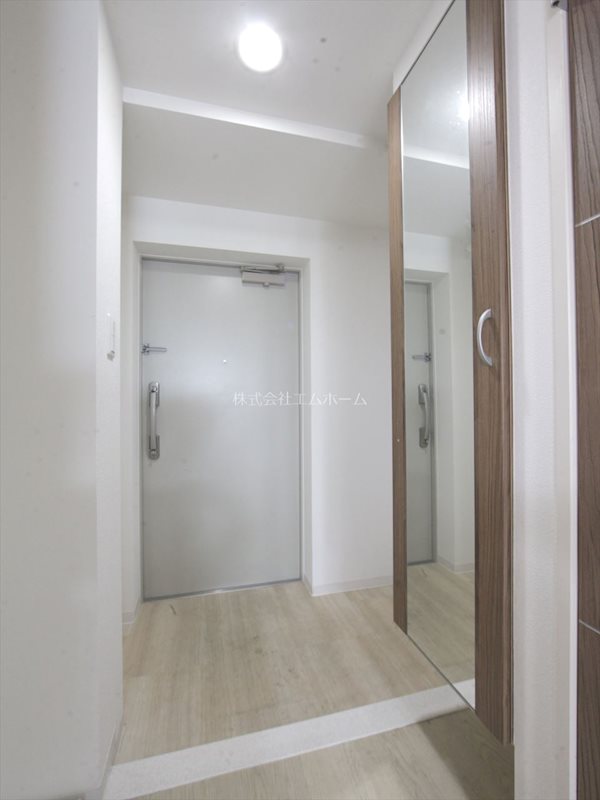 玄関　玄関　シューズボックス充実しています