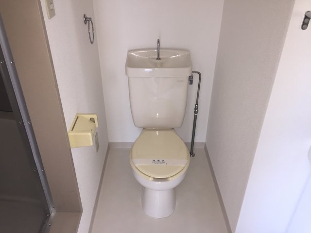 トイレ　清潔感のあるトイレです