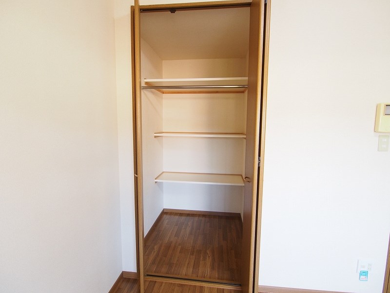 収納　大容量のウォークインクローゼットです。