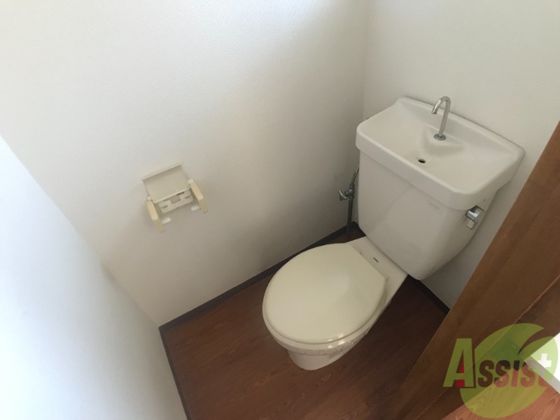 トイレ　トイレは清潔感があり安心して使用できそうです。