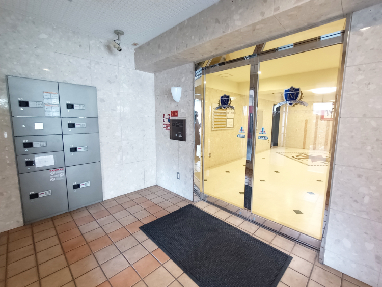 セキュリティ　防犯カメラ付きオートロックで安心！宅配ボックスもあります☆