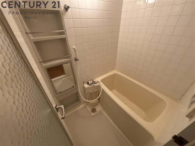 バス・シャワールーム　シンプルで機能的な浴室です！