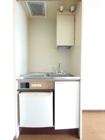 キッチン　※参考写真です。反転タイプのお部屋になります。