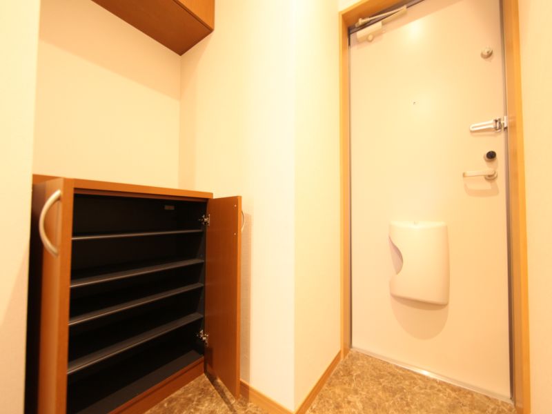 玄関　玄関　シューズボックス有ります