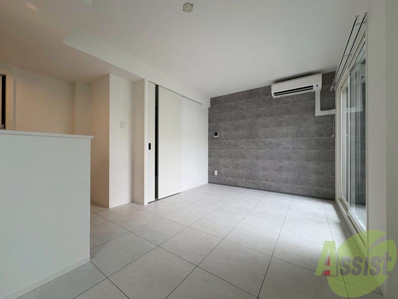 居室・リビング　広々としたリビングですね。使い勝手がよさそうですね！