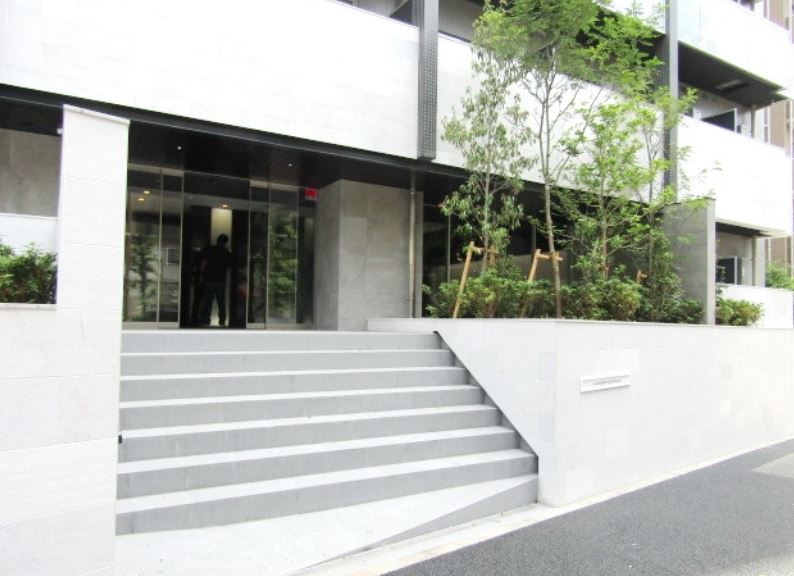 エントランス　★洗練されたデザインのエントランス★