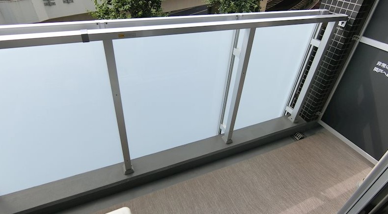 バルコニー　★洗濯物を干すスペース充分に取れます★