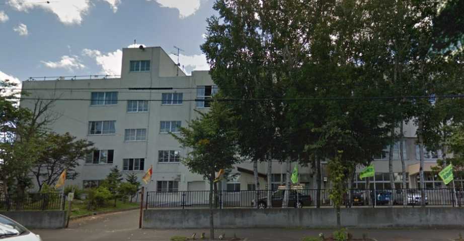 小学校　新琴似南小（小学校）まで626m