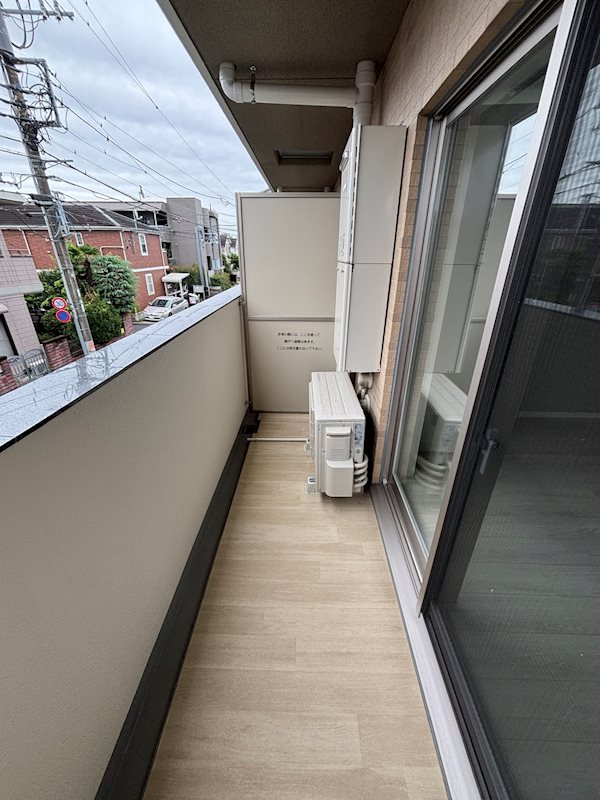 バルコニー　広々としたバルコニーです。