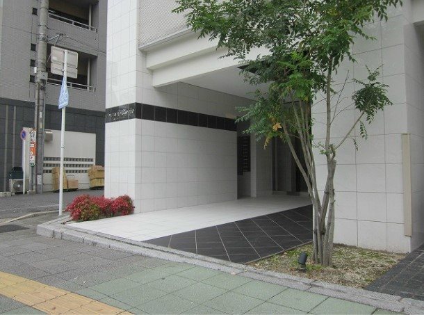 エントランス　★見学予約受付中★