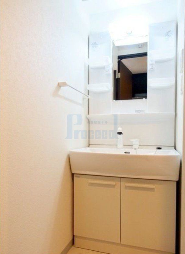 洗面設備　うれしい独立洗面台！