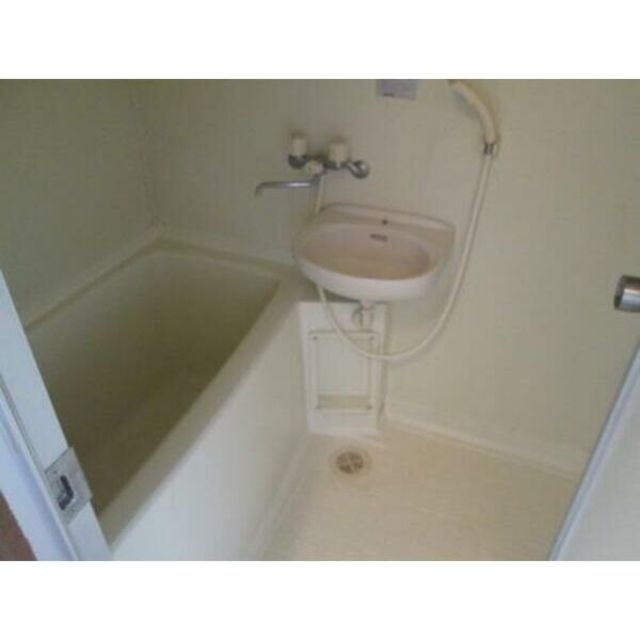 バス・シャワールーム　バス