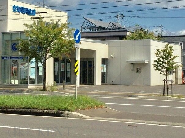 銀行　空知信用金庫札幌東支店（銀行）まで376m