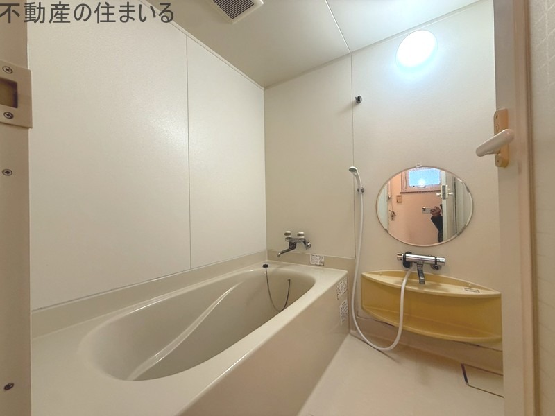 バス・シャワールーム　洗面