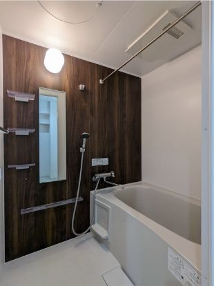 バス・シャワールーム　※類似物件の写真となります。現状優先。