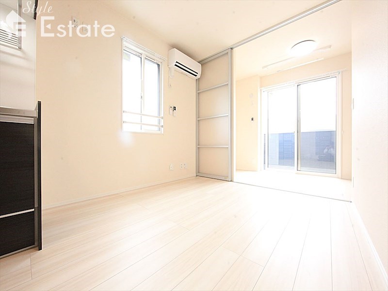 居室・リビング　リビング