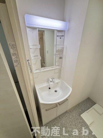 洗面設備　※反転タイプのお写真です。