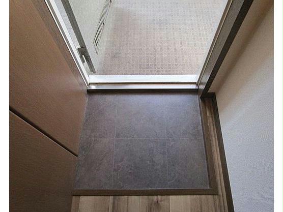 玄関　※別部屋写真