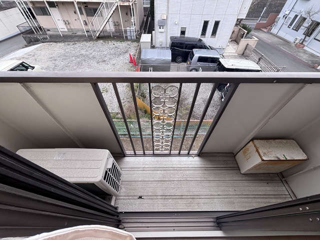 バルコニー　※清掃前です