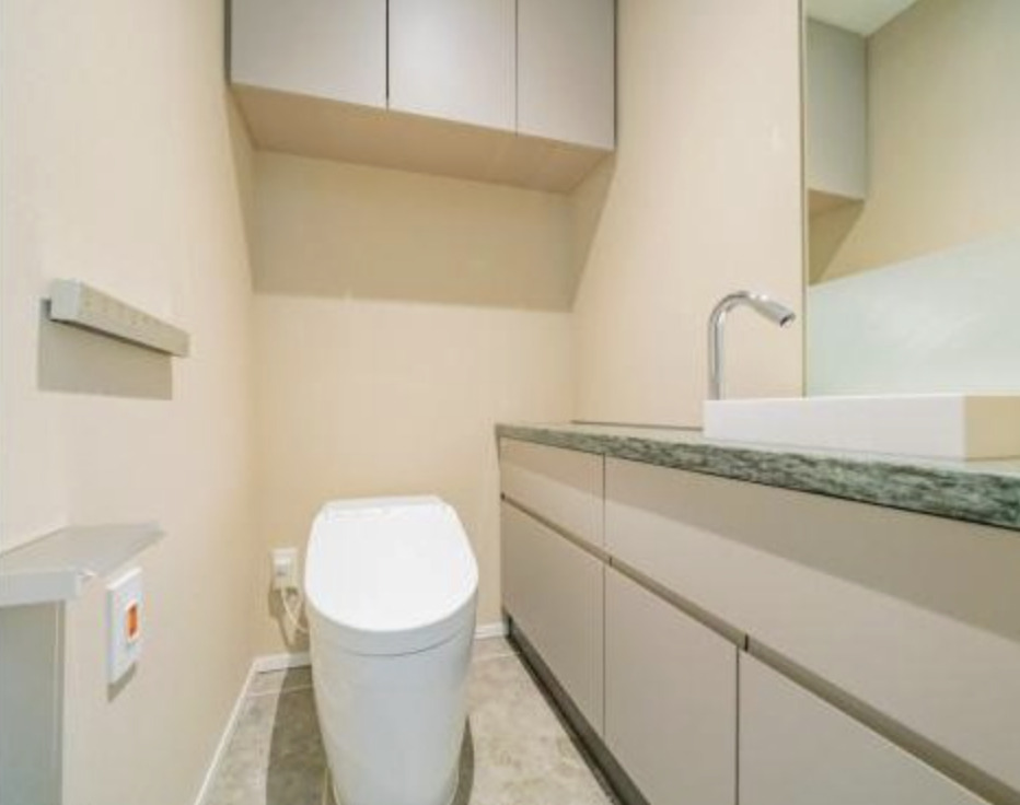 トイレ　※別部屋の参考写真です。