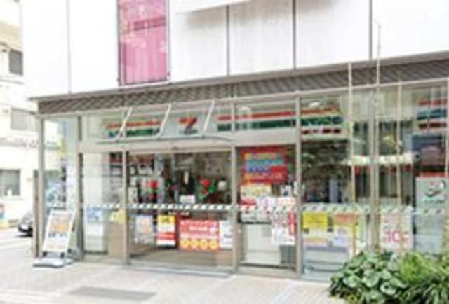 コンビニ　セブンイレブンLuz大森店（コンビニ）まで179m