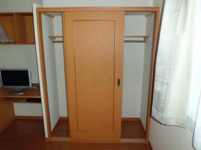 収納　衣類をたくさん収納できるクローゼット。