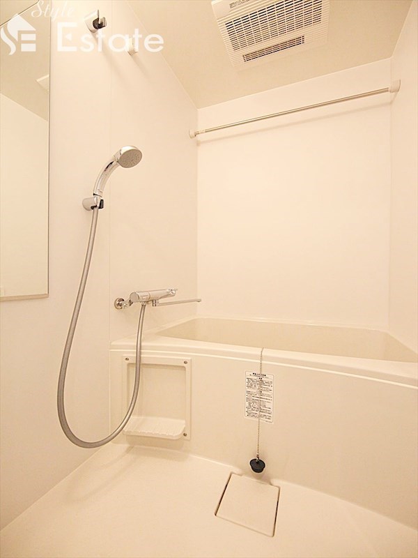 バス・シャワールーム　バスルーム