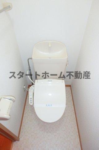 トイレ　清潔感のあるトイレです