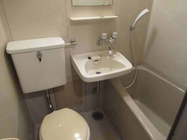 バス・シャワールーム