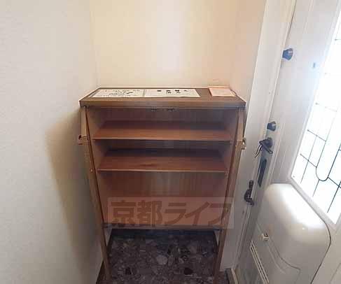 玄関　シューズボックス付です。