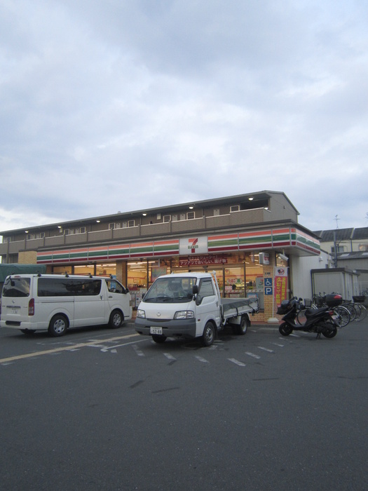 コンビニ　セブンイレブン 守口梶町4丁目店（コンビニ）まで377m