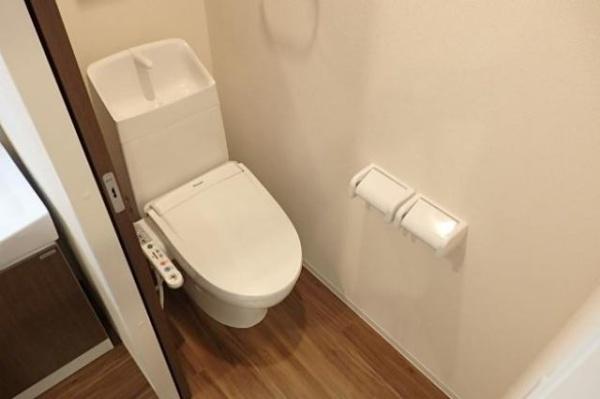 トイレ　ウォシュレット付きです！
