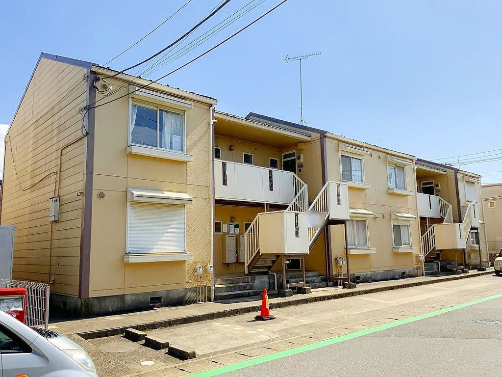 建物外観　駐車場