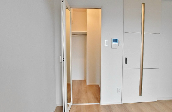 収納　ウォークインクローゼット