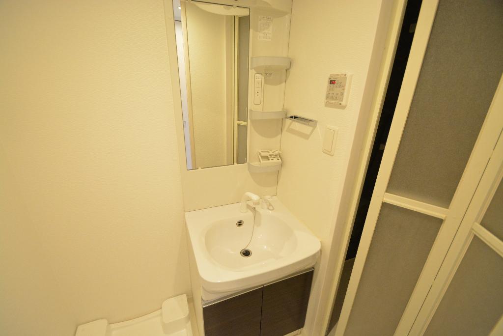 洗面設備　洗髪洗面化粧台