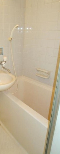 バス・シャワールーム　同仕様・参考写真です。