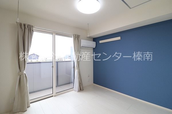 居室・リビング　カーテンは展示品です。