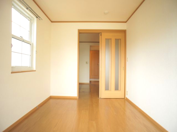 居室・リビング　快適に過ごせるエアコンが付いています♪