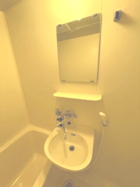 洗面設備　使いやすい洗面所です