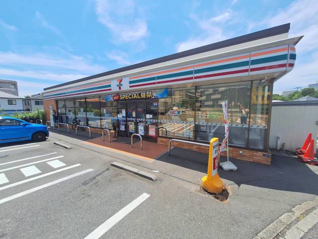 コンビニ　セブンイレブン横浜栄笠間3丁目店（コンビニ）まで1106m