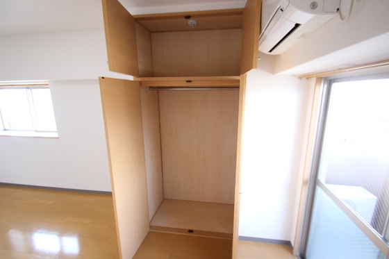 収納　写真は別号室のものです