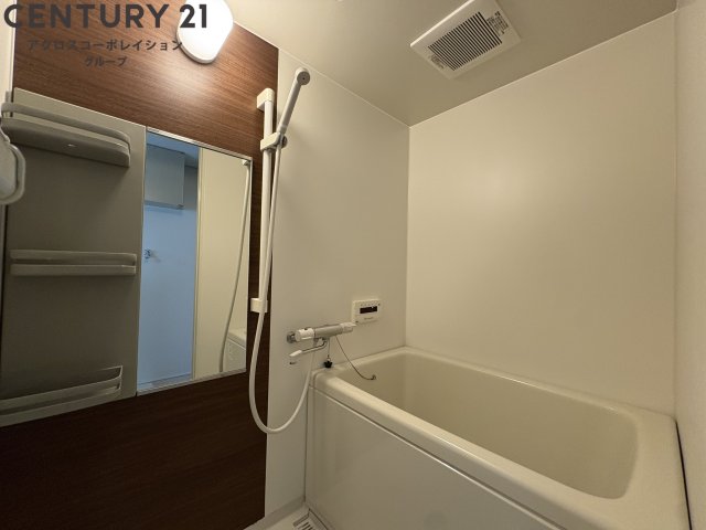 バス・シャワールーム　追い焚き機能付き