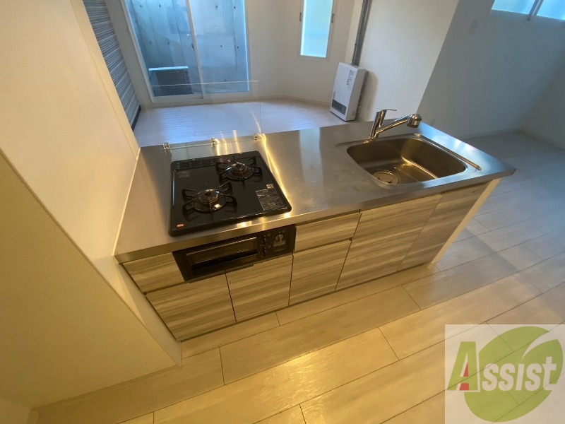 キッチン　洗い場が大きくて洗い物もしやすそうです。