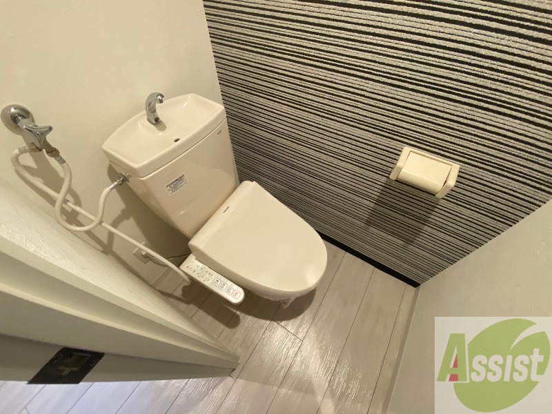 トイレ　ウォシュレット機能がついたトイレ。安心して使用できますね。