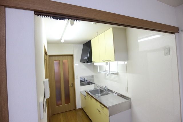 その他設備　★カーテンでお部屋とキッチン仕切れます★