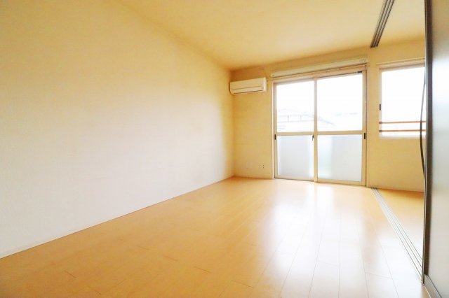 居室・リビング　居間です