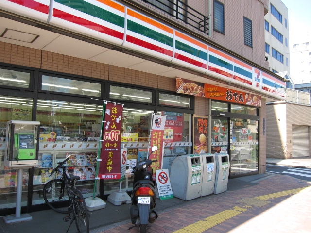 コンビニ　セブンイレブン板橋大原町店（コンビニ）まで108m