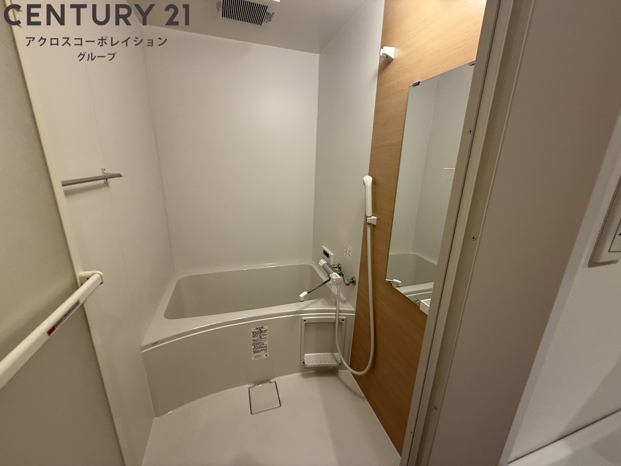 バス・シャワールーム　シンプルで機能的なユニットバスです！