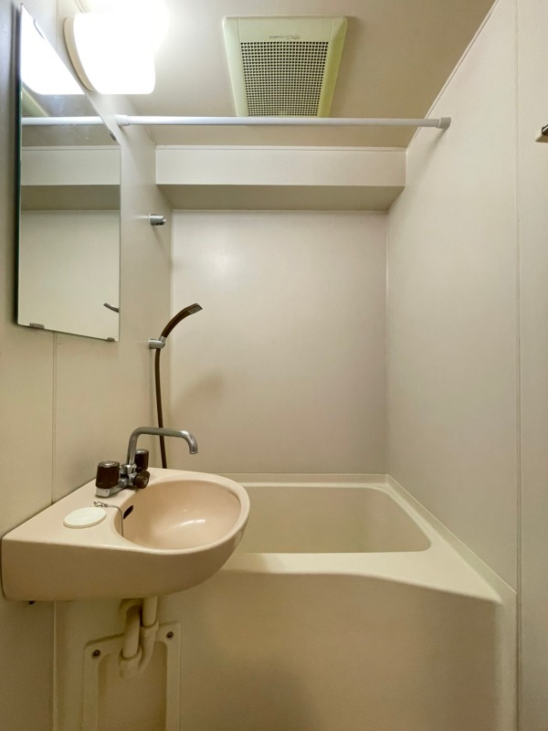 バス・シャワールーム　※別部屋参考写真