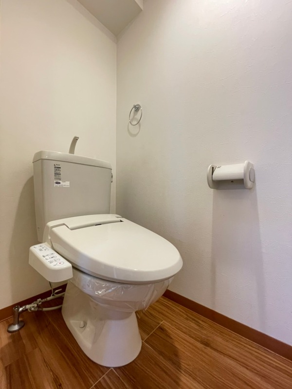 トイレ　※別部屋参考写真